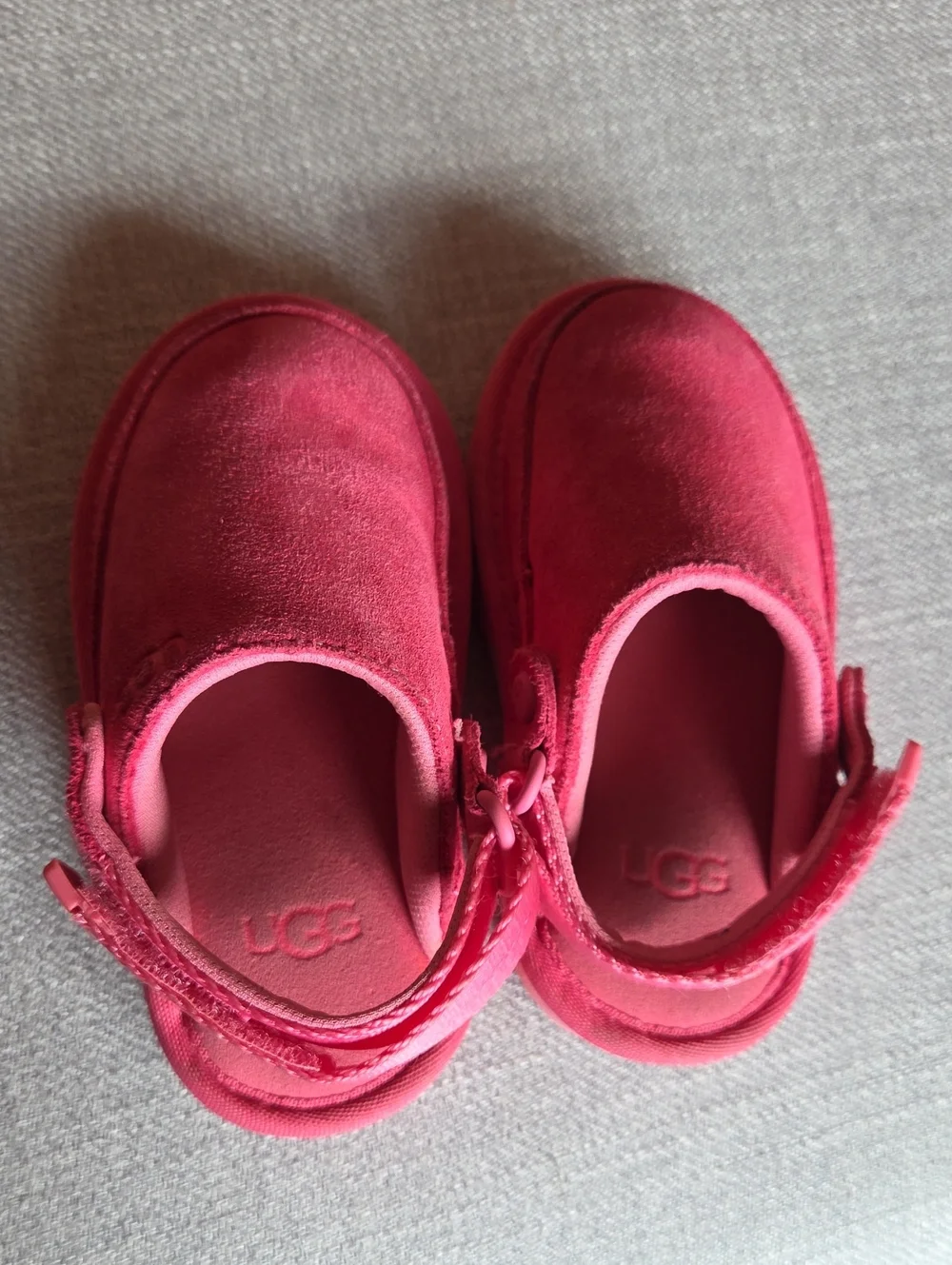 UGG Kids Bright Pink Suede Slip-On Clogs with Heel Strap